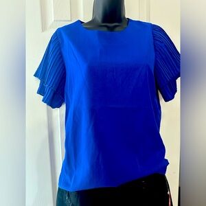 Gorgeous royal blue tag size small top by Glam with tags